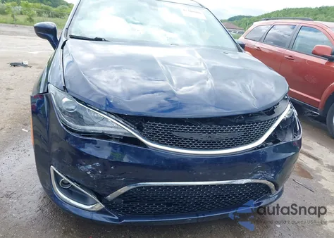 2017 Chrysler Pacifica Touring-L z USA, uszkodzony, nr VIN 2C4RC1BG1HR634210